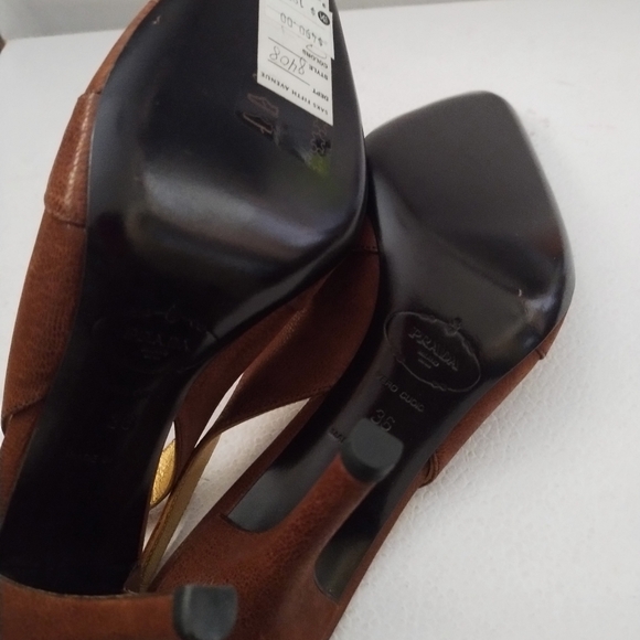 PRADA SLINGBACK PUMP'S - Picture 12 of 13